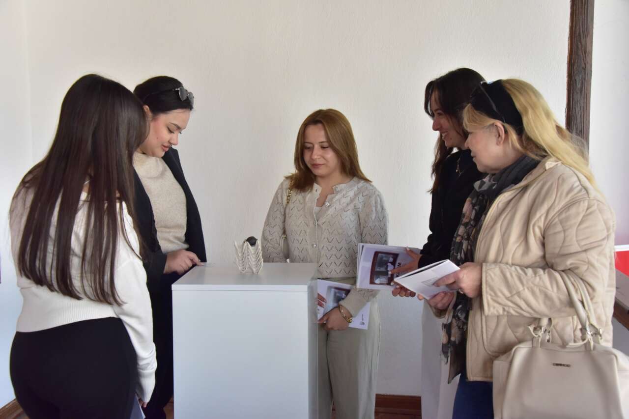 MSKÜ BİO’da “Akrom” Sergisi Sanatla Düşündürmeye Açıldı 7